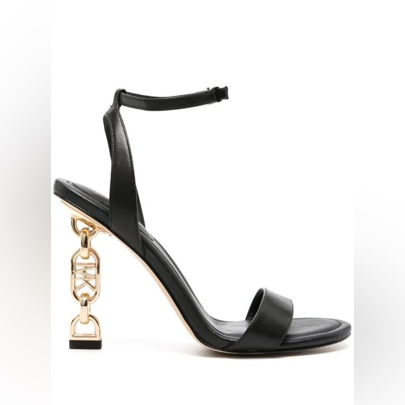 The Yuppie Lady Collection - Picture 6 of 9